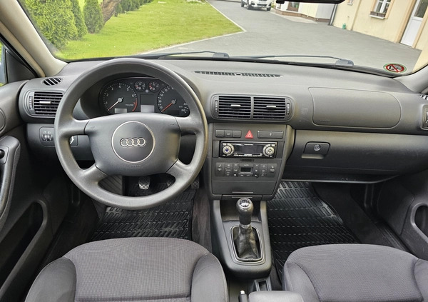 Audi A3 cena 11900 przebieg: 328000, rok produkcji 2002 z Puławy małe 121